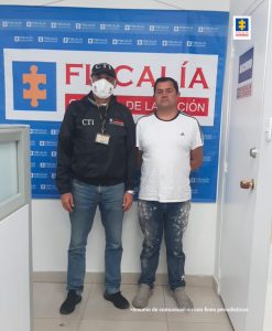 Un servidor escrito al Cuerpo Tècnico de Investigación (CTI) Atlántico custodia al hoy procesado.