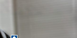 La tecnología desafía el crimen En la imagen de portada de la sección de redes sociales Voces Fiscalía se ve la foto de una persona con unos audífonos mirando la pantalla de un computador en el que aparecen ondas con un titular que dice: La tecnología desafía el crimen.