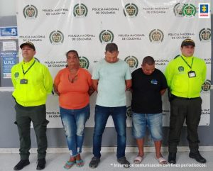 Unidades adscritas a la Policía Nacional custodian a los procesados quienes fueron capturados.