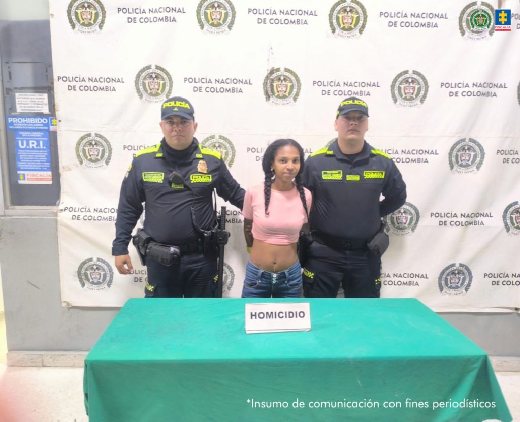 La Policía Nacional capturó en flagrancia a la presunta agresora a pocas cuadras del lugar donde ocurrió el ataque.