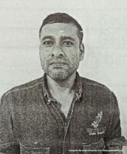La imagen ilustra una fotografía de retrato de Diego Armando García, condenado por violencia intrafamiliar en blanco y negro.