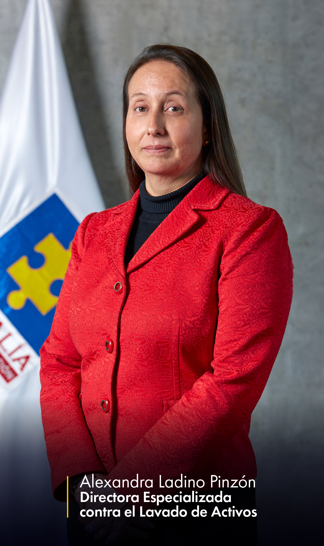En la imagen aparece Alexandra Ladino Pinzón, directora Especializada contra el Lavado de Activos, en una imagen de medio cuerpo. Al fondo puede verse una bandera de la Fiscalía.