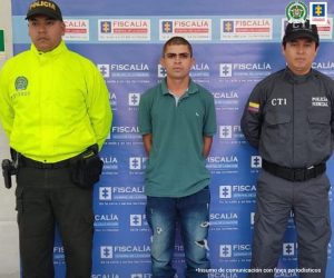 Fiscal Mancera, Fiscal Martha Mancera, Martha Mancera, Fiscalía General de la Nación En la foto se aprecia al hoy asegurado siendo custodiado por funcionarios del CTI y la Fiscalía.