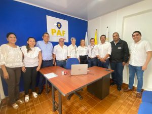 En la imagen se ven varios funcionarios de diferentes entidades, en el PAF de Buenavista.