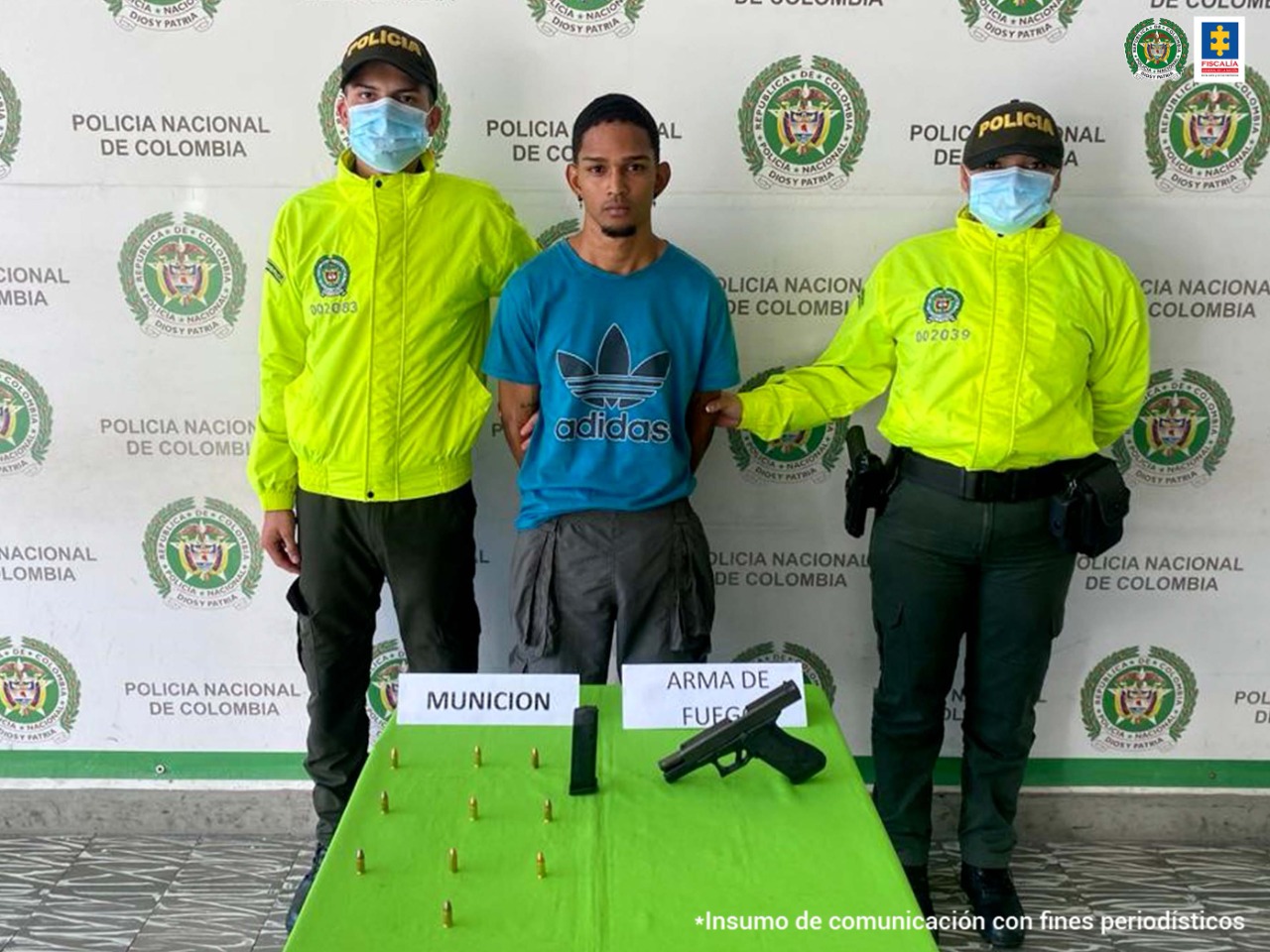 Leonardo Sánchez Espinosa, privado de la libertad por portar de manera ilegal un arma de fuego en Buga (Valle).