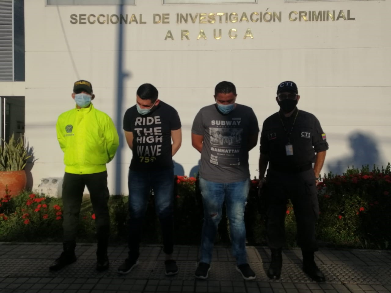 Policías
