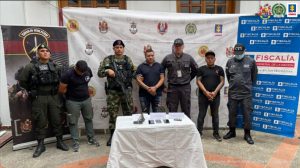 Martha Mancera, Fiscal Martha Mancera, Fiscal General Martha Mancera En la imagen se aprecian tres personas detenidas entre uniformados de la Policía, el Ejército y el CTI de la Fiscalía.