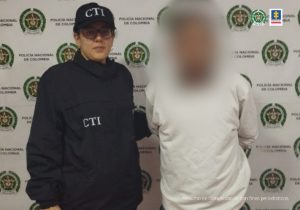 Martha Mancera, Fiscal Martha Mancera, Fiscal General Martha Mancera En la fotografía se aprecia a Froilán Emilio Collazos. Viste buso blanco con cuello estampado y jean azul. Al lado derecho de él hay una servidora del CTI de la Fiscalía y detrás de ellos hay un pendón institucional de la Policía Nacional.NOTA CONFIDENCIAL DE LA FISCALIA GENERAL DE LA NACIÓN: Este mensaje (incluyendo cualquier anexo) contiene información confidencial y se encuentra protegido por la Ley. Sólo puede ser utilizada por la persona o compañía a la cual está dirigido. Si usted no es el receptor autorizado, o por error recibe este mensaje, favor borrarlo inmediatamente. Cualquier retención difusión, distribución, copia o toma cualquier acción basado en ella, se encuentra estrictamente prohibido. NOTA CONFIDENCIAL DE LA FISCALIA GENERAL DE LA NACIÓN: Este mensaje (incluyendo cualquier anexo) contiene información confidencial y se encuentra protegido por la Ley. Sólo puede ser utilizada por la persona o compañía a la cual está dirigido. Si usted no es el receptor autorizado, o por error recibe este mensaje, favor borrarlo inmediatamente. Cualquier retención difusión, distribución, copia o toma cualquier acción basado en ella, se encuentra estrictamente prohibido.