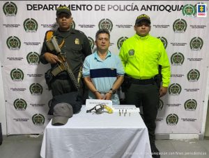  Presunto responsable de cometer un homicidio estando en libertad condicional.