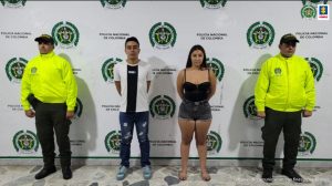 Martha Mancera, Fiscal Martha Mancera, Fiscal General Martha Mancera En la imagen se ven dos personas detenidas bajo custodia de integrantes de la Policía Nacional.