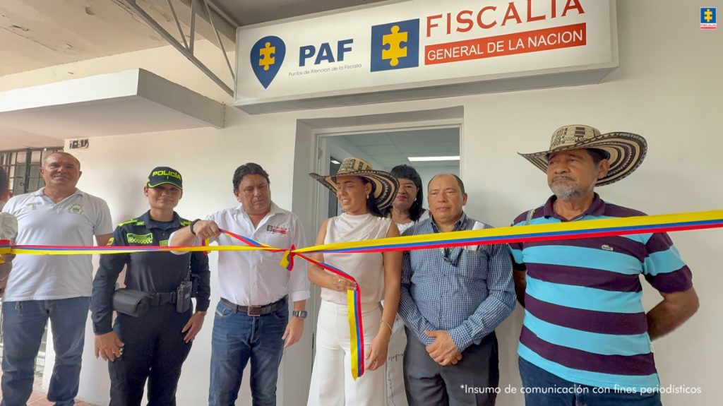 El evento de apertura contó con la presencia del director seccional, William Fernando Orlando Jaiquel; el asesor de atención al usuario, Vicente Arrieta; la alcaldesa de Manatí, la gestora del PAF, la comandante de la Policía Nacional en el municipio y ciudadanía en general.