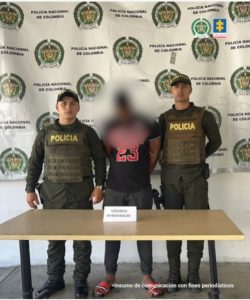 El hombre fue imputado con cargos por el delito de violencia física intrafamiliar agravada.