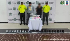 En la vivienda fueron incautados bolsas herméticas con Tucibi o cocaína rosada, pastillas de éxtasis, pastillas de Alprazolan, el anestésico Soloket.