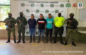 'Niño Malo' hizo parte del grupo de hombres armados que obligó a cuatro personas a salir de un inmueble y les disparó.