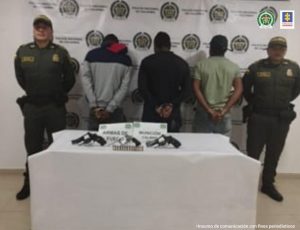 Los tres hombres, capturados en flagrancia, fueron cobijados con medida de aseguramiento en centro carcelario