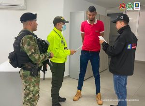 ) Alias Guamo sería una de las personas cercanas a los cabecillas del grupo armado ilegal.