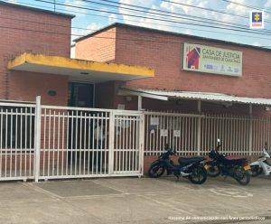 En la imagen se ve la fachada de la Casa de Justicia de Santander de Quilichao, Cauca, donde funcionará el nuevo Punto de Atención de la Fiscalía Paf