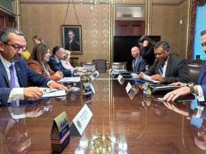 Reunión con el director de la Oficina Nacional para la Política del Control de Drogas, Rahul Gupta.