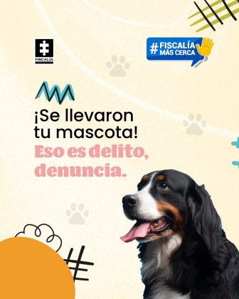 Texto Principal: ¡Se llevaron tu mascota! Eso es delito, denuncia. (Este texto aparece en color rosa fuerte y en negritas para resaltar) Elementos Gráficos: Huellitas de perro en color claro como fondo decorativo. Una imagen de un perro de raza grande (parece un Bernés de la Montaña), que luce tranquilo y feliz, con la lengua afuera. Formas gráficas coloridas (círculos, rayas, líneas) que dan un estilo moderno y amigable al cartel. Logotipos e Instituciones: En la parte superior izquierda está el logotipo de la Fiscalía General de la Nación. En la parte superior derecha, aparece un gráfico con un globo de diálogo que dice: #FiscalíaMásCerca acompañado de una mano en señal de alto. Otro logotipo gráfico (en forma de montañas o picos) acompaña el texto central.