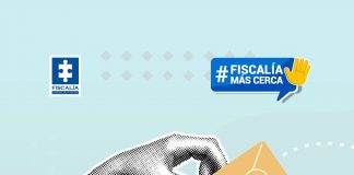 Conoce la Ventanilla Única de Correspondencia de la Fiscalía La imagen tiene un diseño gráfico institucional y moderno, con los siguientes elementos visuales y textuales: 🔹 Parte gráfica: Fondo: de color azul claro, con figuras geométricas suaves (rombos y líneas curvas) que aportan dinamismo. Elemento principal: una mano estilizada en blanco y negro con efecto de puntos (estilo halftone) que sostiene un sobre color amarillo mostaza, representando el envío o recepción de correspondencia. Detalles decorativos: líneas punteadas blancas que simbolizan el movimiento del sobre, dando una sensación de flujo o trámite. Logos institucionales: En la parte superior izquierda, el logotipo de la Fiscalía General de la Nación (un rompecabezas blanco sobre fondo azul con la palabra “FISCALÍA” debajo). En la parte superior derecha, un ícono con el texto “#FiscalíaMásCerca” en una burbuja azul, acompañado de una mano amarilla levantada (símbolo de cercanía y atención ciudadana). 🔹 Textos literales: En la parte central-inferior se lee: “Conoce la Ventanilla Única de Correspondencia de la Fiscalía”