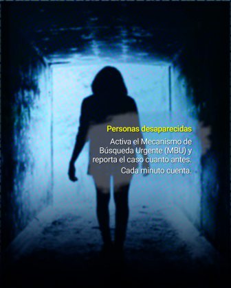 la imagen muestra una silueta de una mujer en un pasillo