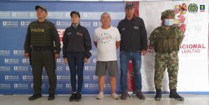 César Augusto Rivera Muñoz, pensionado de la Policía y quien en la actualidad se desempeña como mototaxi. Abusaría de una niña de 8 años cuando la transportaba al coletgio.