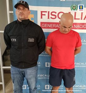 Fiscal Mancera, Fiscal Martha Mancera, Martha Mancera, Fiscalía General de la Nación En la imagen aparece el investigado en compañía de un investigador del CTI