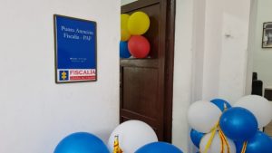 En la fotografía se observa el ingreso al Punto de Atención de la Fiscalía.