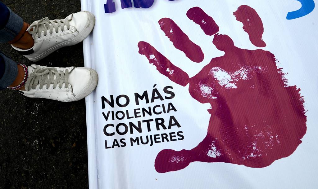 Violencia contra la mujer